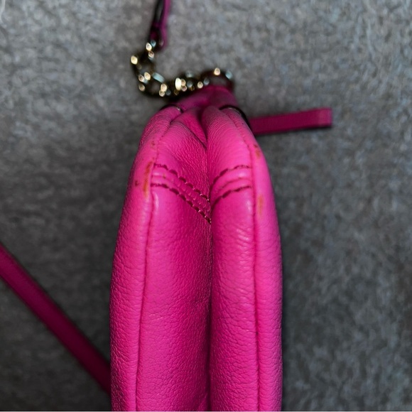 Kate Spade Vibrant Pink Crossbody Bag with Bow Accent - Picture 11 of 12